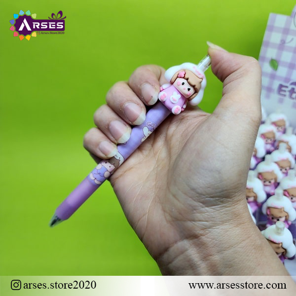 اتود بی‌نهایت دختر در دست